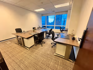 3 Person Private Office