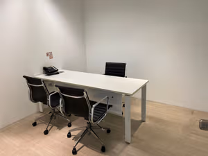 1 Person Coworking Desk