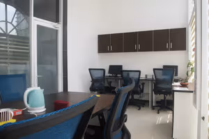 10 Person Private Office