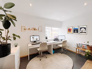 4 Person Private Office