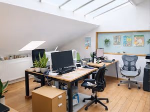 1 Person Private Office