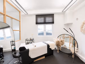 4 Person Private Office