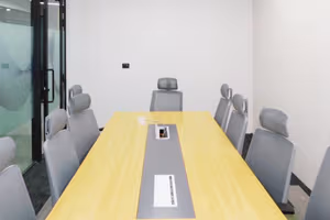 850 Person Coworking Desk