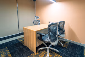 450 Person Private Office