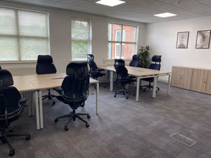 1 Person Coworking Desk