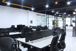 4 Person Coworking Desk