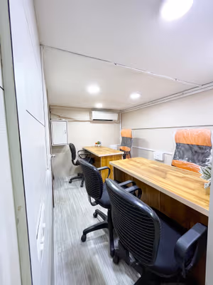 8 Person Coworking Desk
