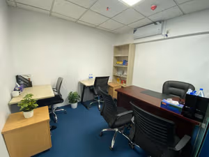 5 Person Private Office