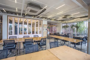 1 Person Shared Office