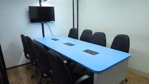 8 Person Coworking Desk