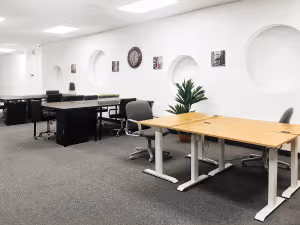9 Person Private Office