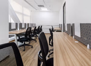5 Person Coworking Desk