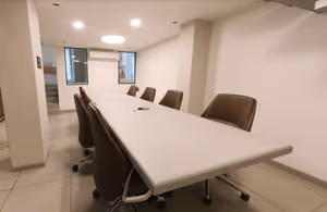 4 Person Coworking Desk