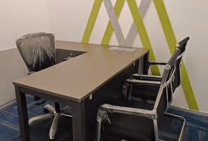 4 Person Coworking Desk