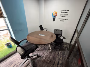 4 Person Coworking Desk