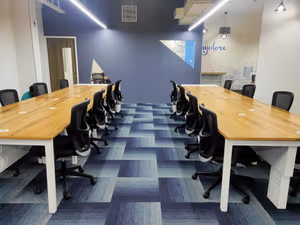 400 Person Private Office