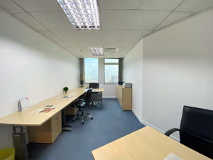 5 Person Private Office
