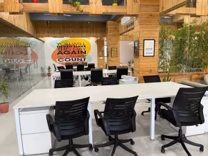 6 Person Coworking Desk