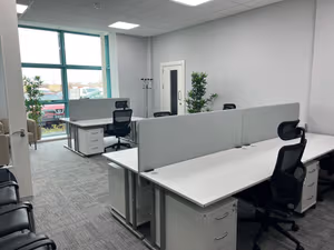 7 Person Private Office