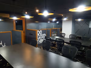 1 Person Coworking Desk