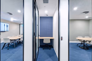 40 Person Coworking Desk