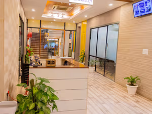 200 Person Private Office