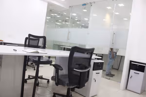 5 Person Coworking Desk