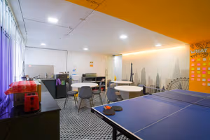 1 Person Coworking Desk