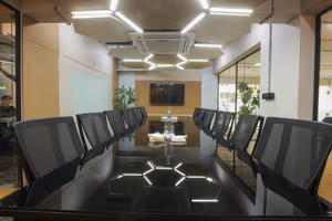 4 Person Coworking Desk