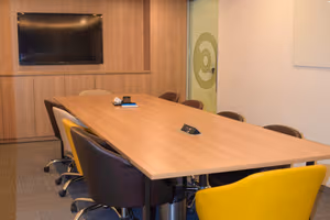 9 Person Coworking Desk