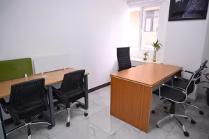 6 Person Coworking Desk