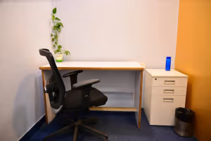 1 Person Coworking Desk