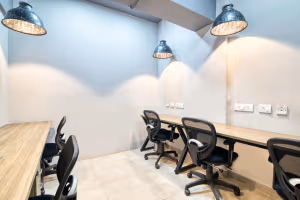 4 Person Coworking Desk