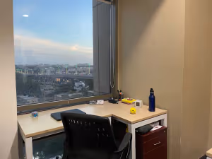 10 Person Private Office