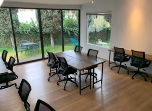 1 Person Coworking Desk