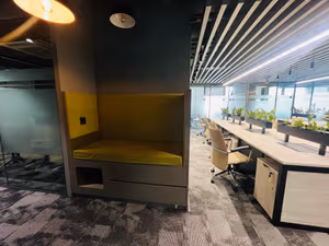 4 Person Coworking Desk