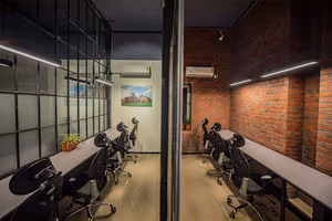 4 Person Coworking Desk