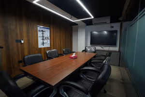 5 Person Coworking Desk