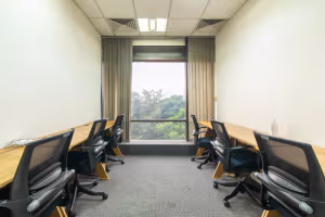 4 Person Coworking Desk