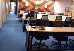 4 Person Coworking Desk