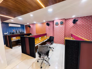 4 Person Coworking Desk