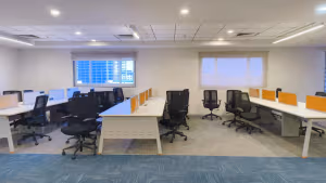 16 Person Coworking Desk