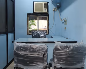 5 Person Private Office