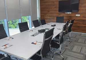 100 Person Private Office