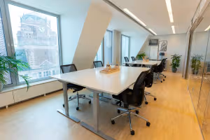 5 Person Private Office