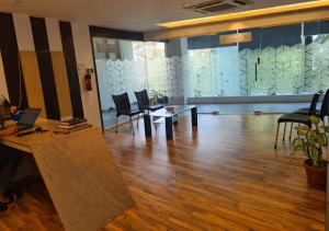 6 Person Coworking Desk