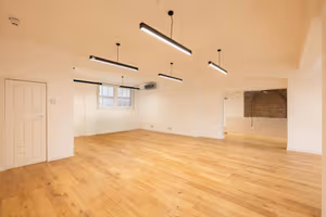 21 Person Private Office