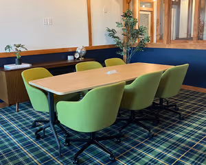 10 Person Coworking Desk