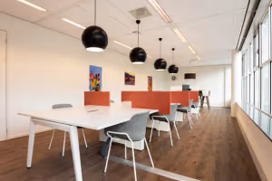 50 Person Coworking Desk