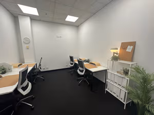 4 Person Private Office